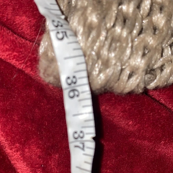 Calvin Klein gold ribbed knit scarf - Picture 14 of 17